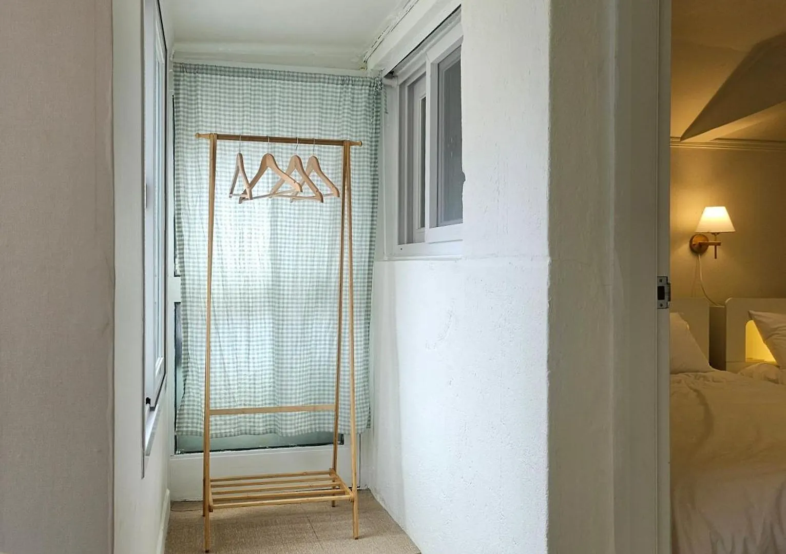 1-Minute From Mangwon Market, Cozy Accommodation With 3 Queen Beds, Near Hangang Park Szöul