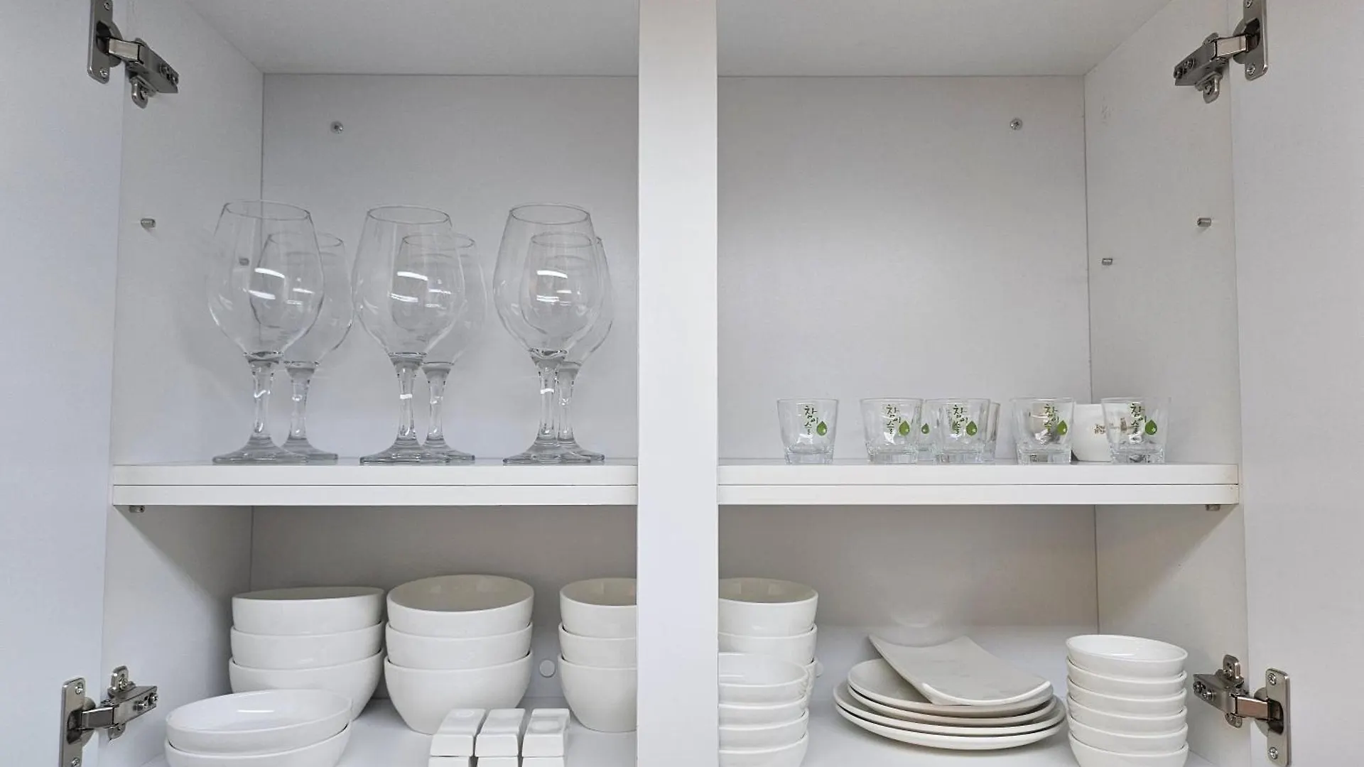 1-Minute From Mangwon Market, Cozy Accommodation With 3 Queen Beds, Near Hangang Park Seoel